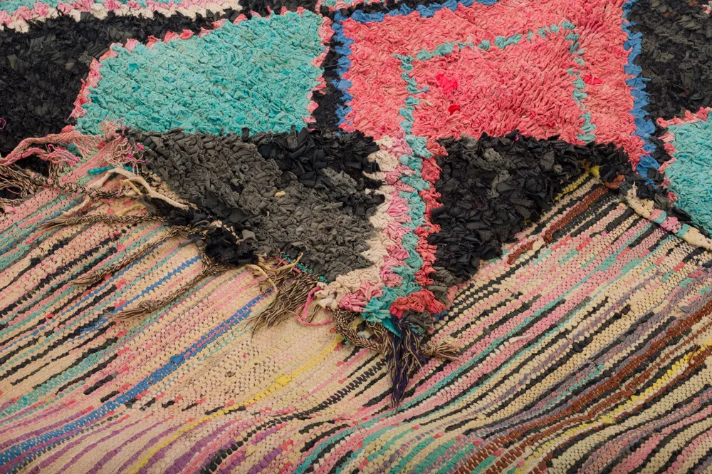 Marokkanischer Berber Teppich Boucherouite 235 x 135 cm