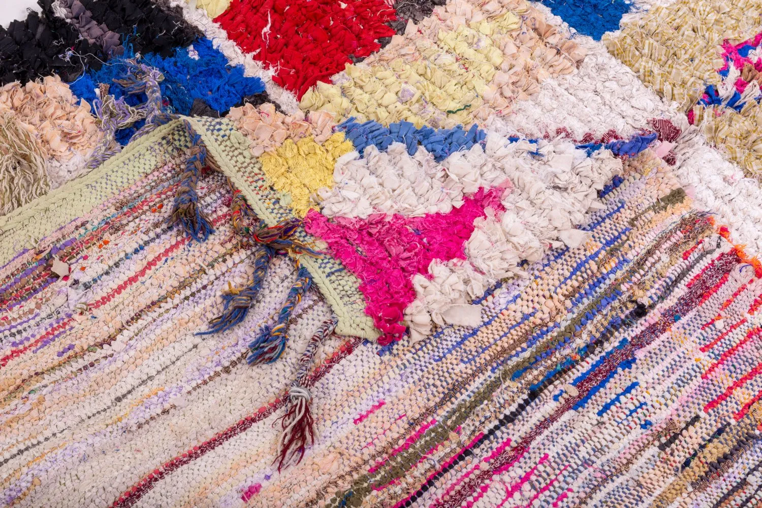 Marokkanische Berber Teppich Boucherouite 245 x 135 cm