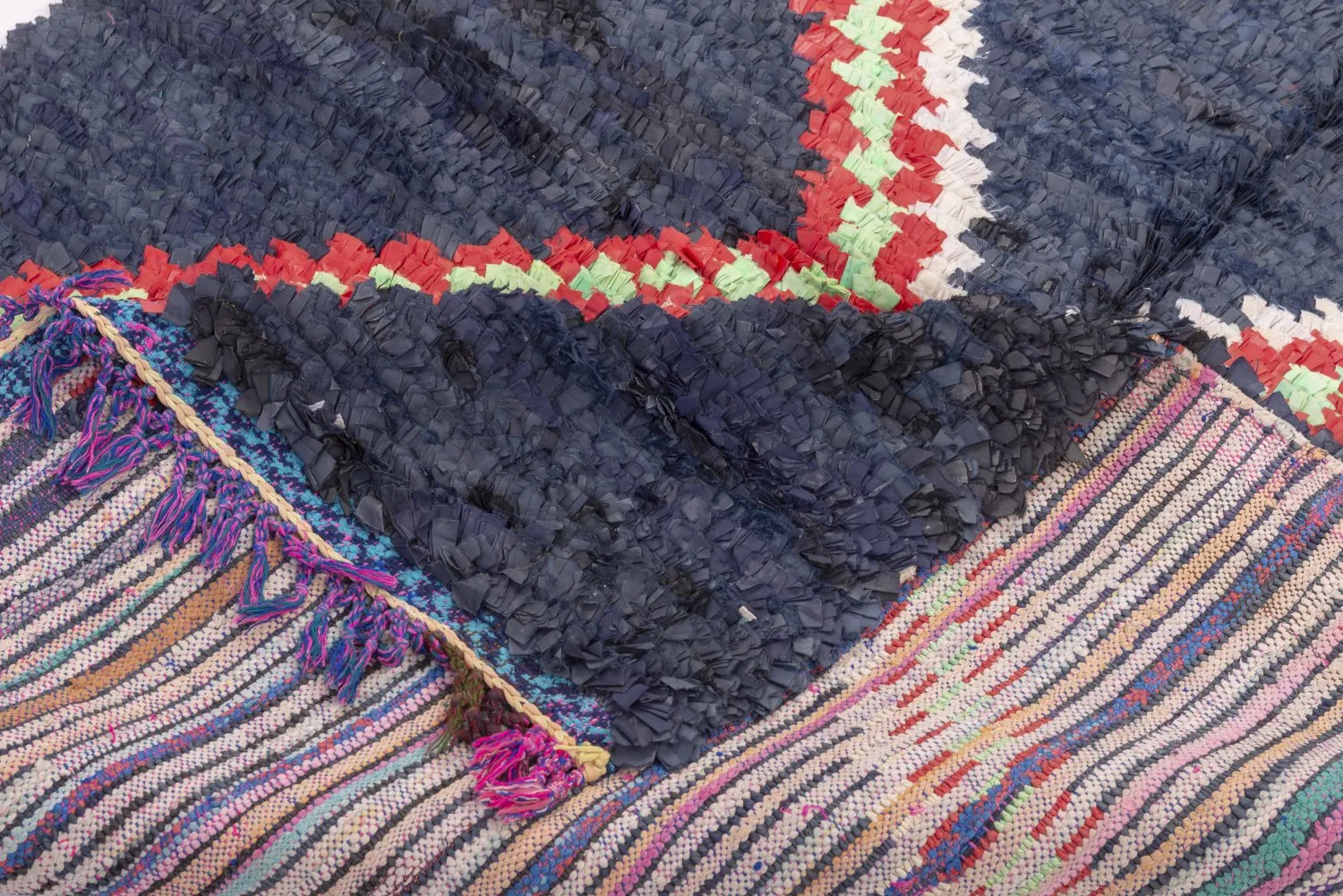 Marokkanische Berber Teppich Boucherouite 265 x 135 cm