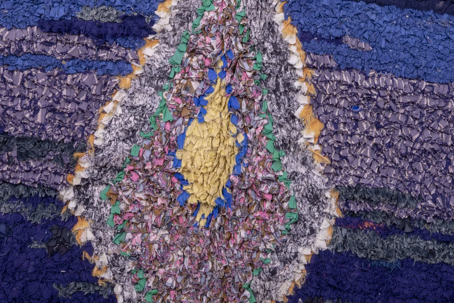 Marokkanische Berber Teppich Boucherouite 230 x 170 cm