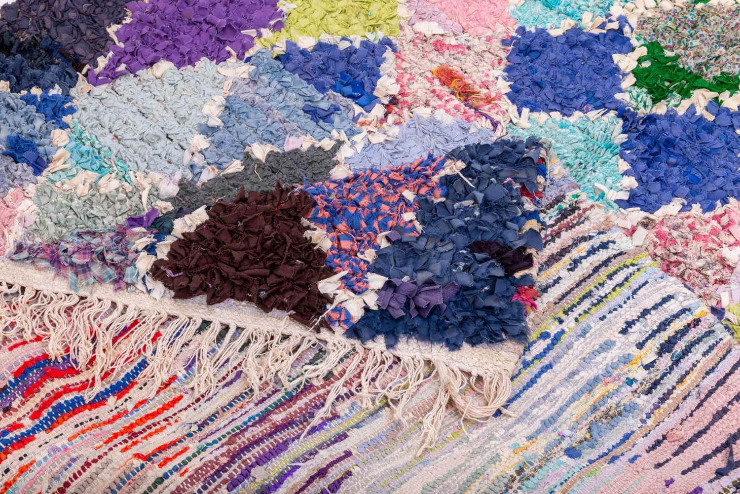 Marokkanischer Berber Teppich Boucherouite 215 x 135 cm