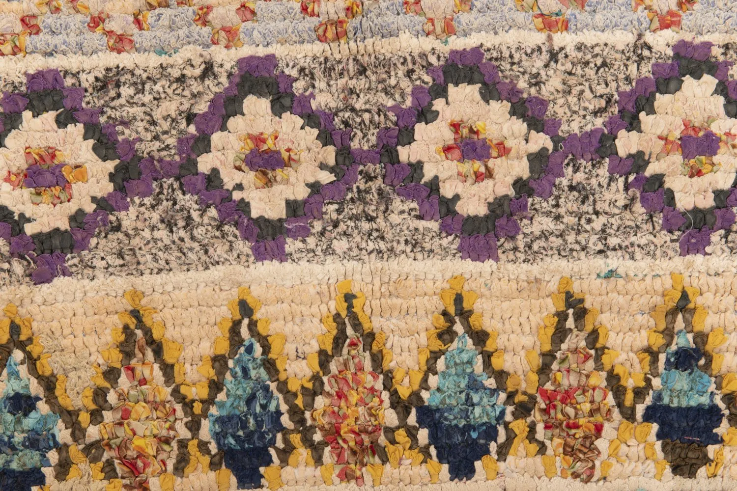Marokkanischer Berber Teppich Boucherouite 195 x 115 cm