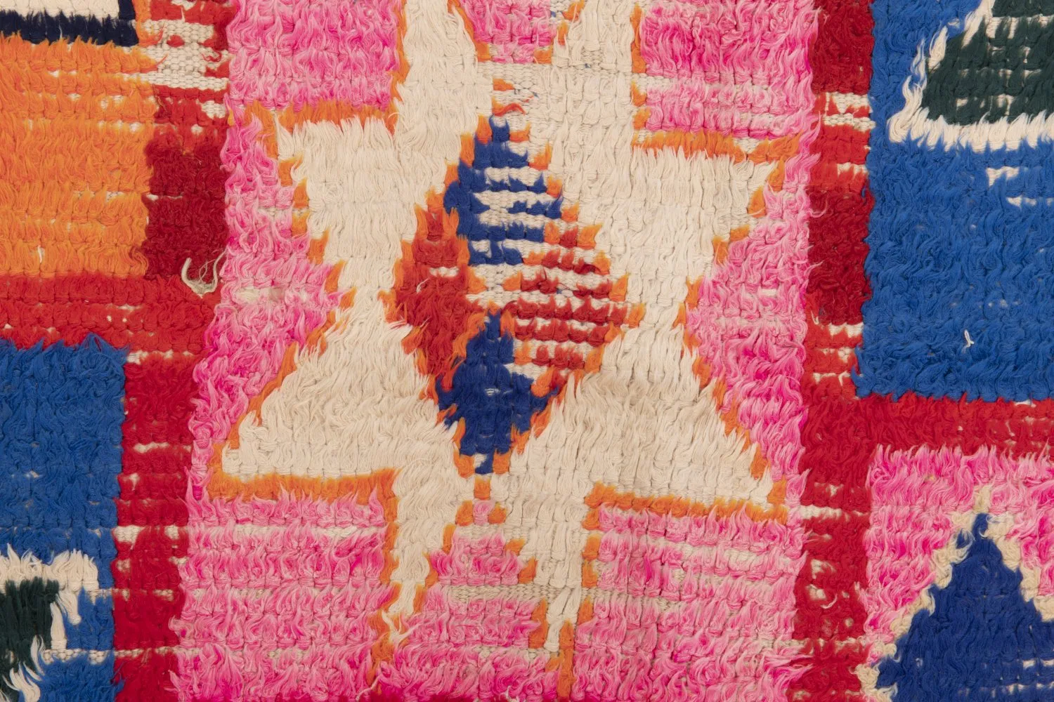Marokkanischer Berber Teppich Boucherouite 210 x 125 cm