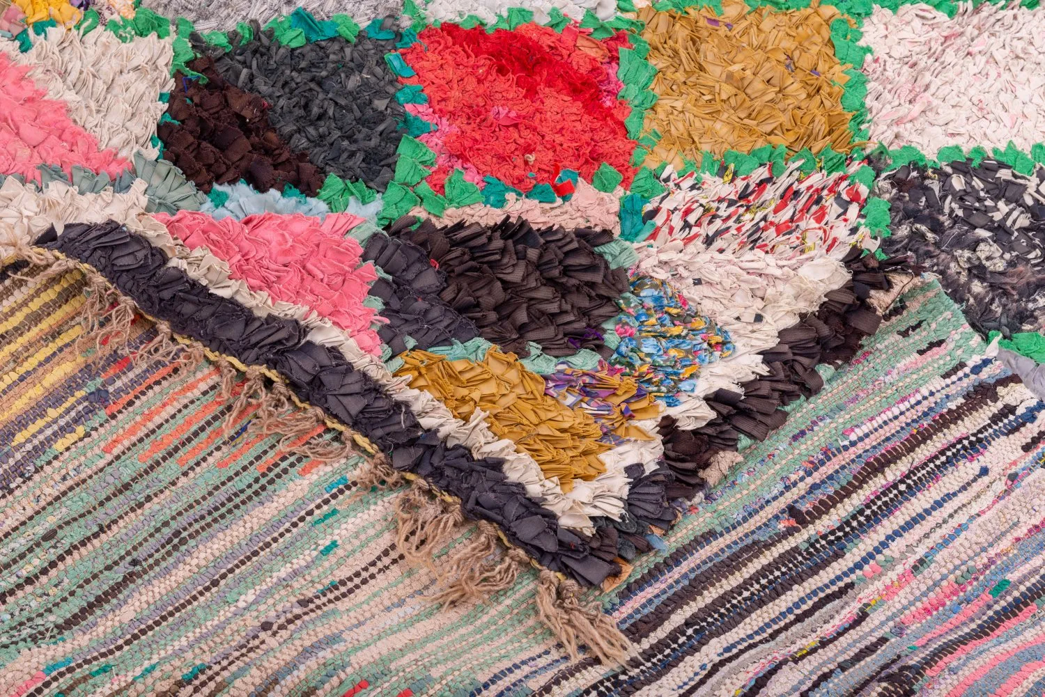 Marokkanische Berber Teppich Boucherouite 230 x 145 cm