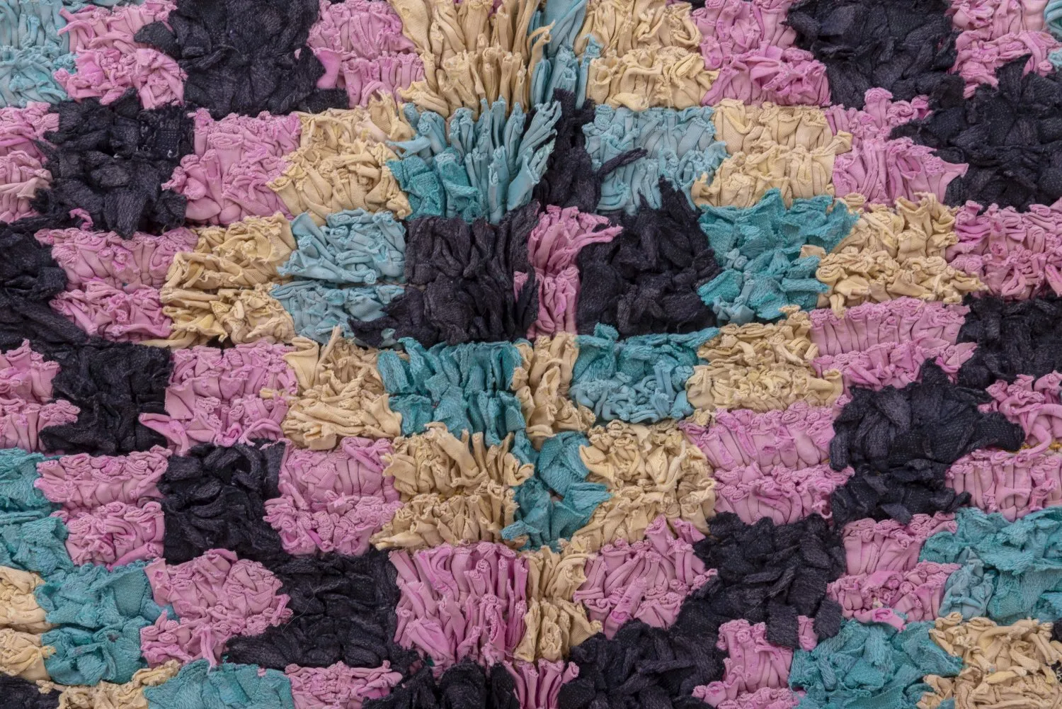 Marokkanischer Berber Teppich Boucherouite 240 x 140 cm
