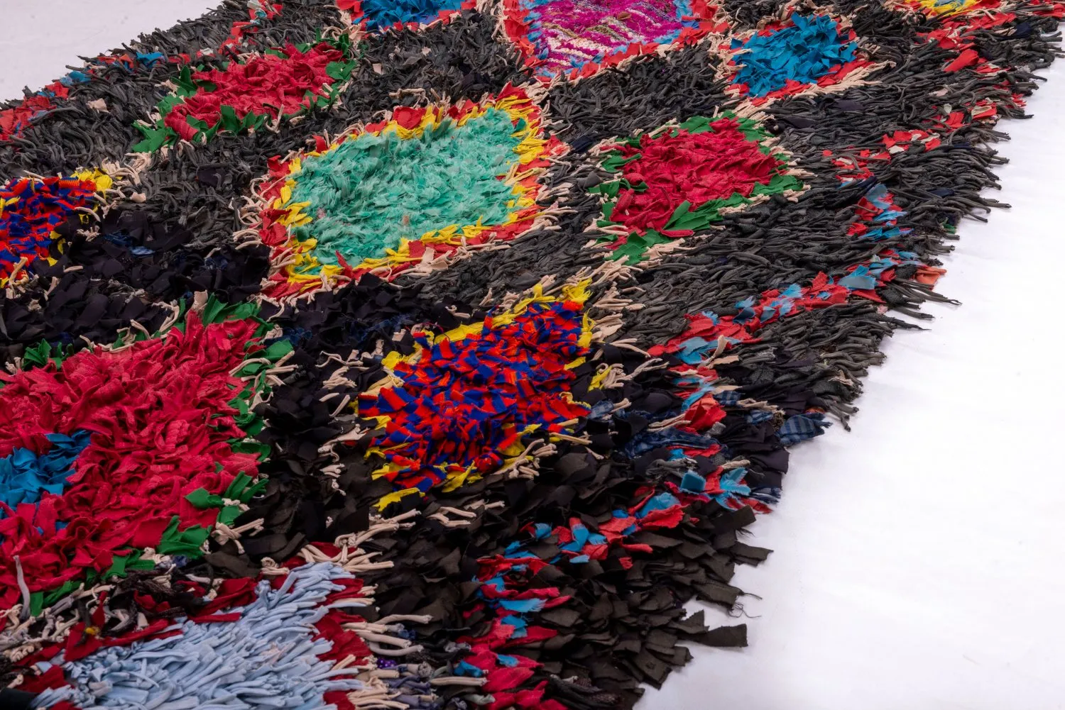 Marokkanische Berber Teppich Boucherouite 255 x 110 cm