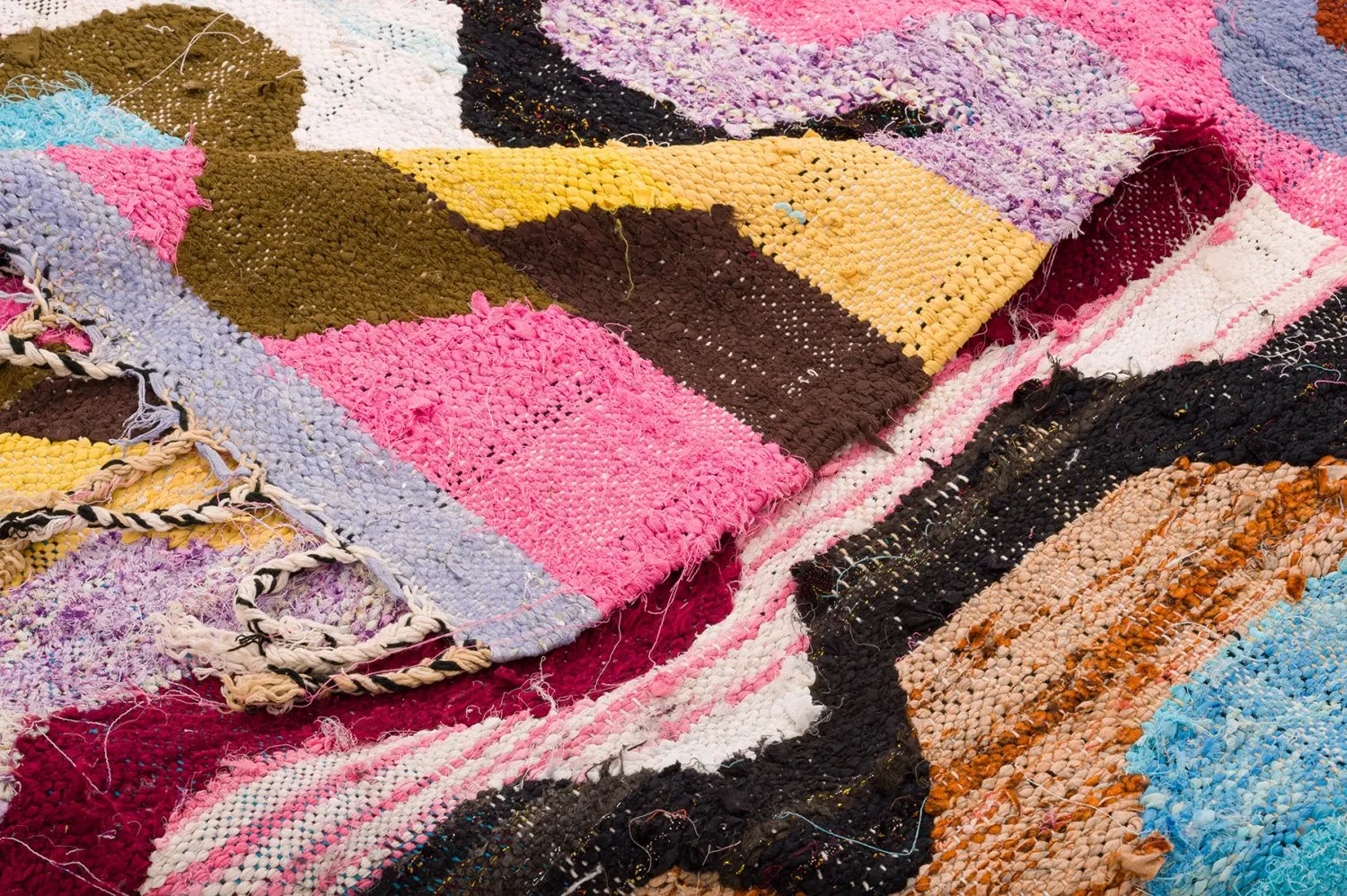 Marokkanischer Berber Teppich Boucherouite 140 x 265 cm