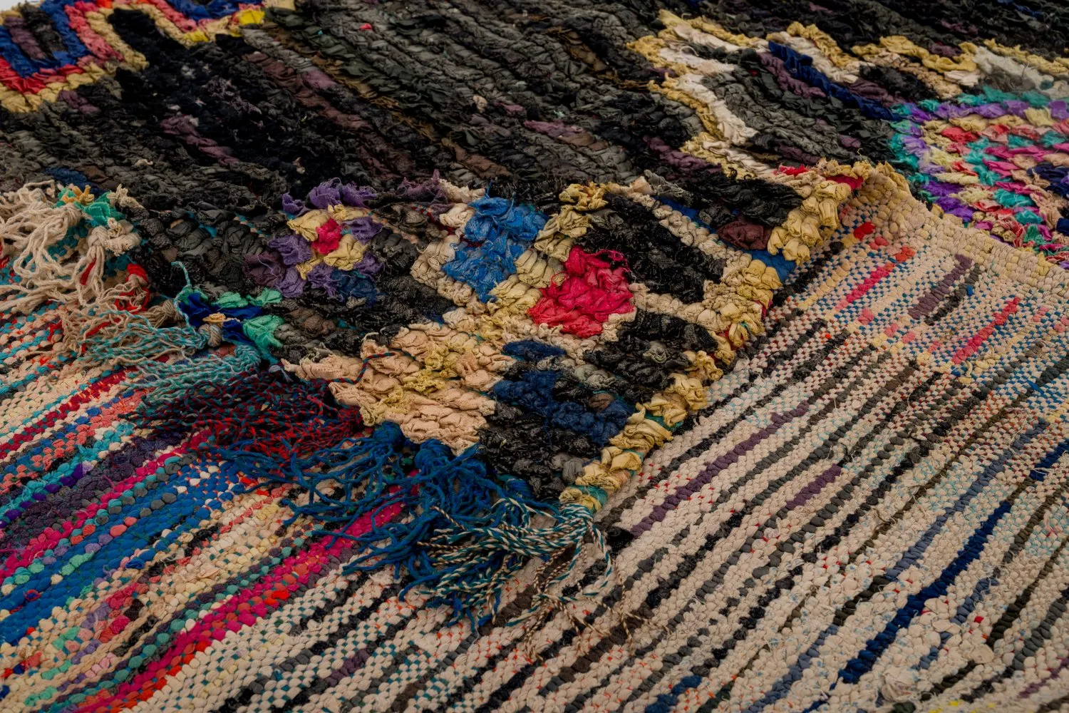 Marokkanische Berber Teppich Boucherouite 275 x 145 cm