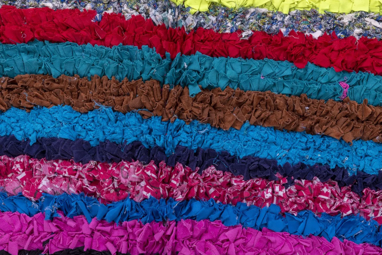Marokkanischer Berber Teppich Boucherouite 210 x 115 cm
