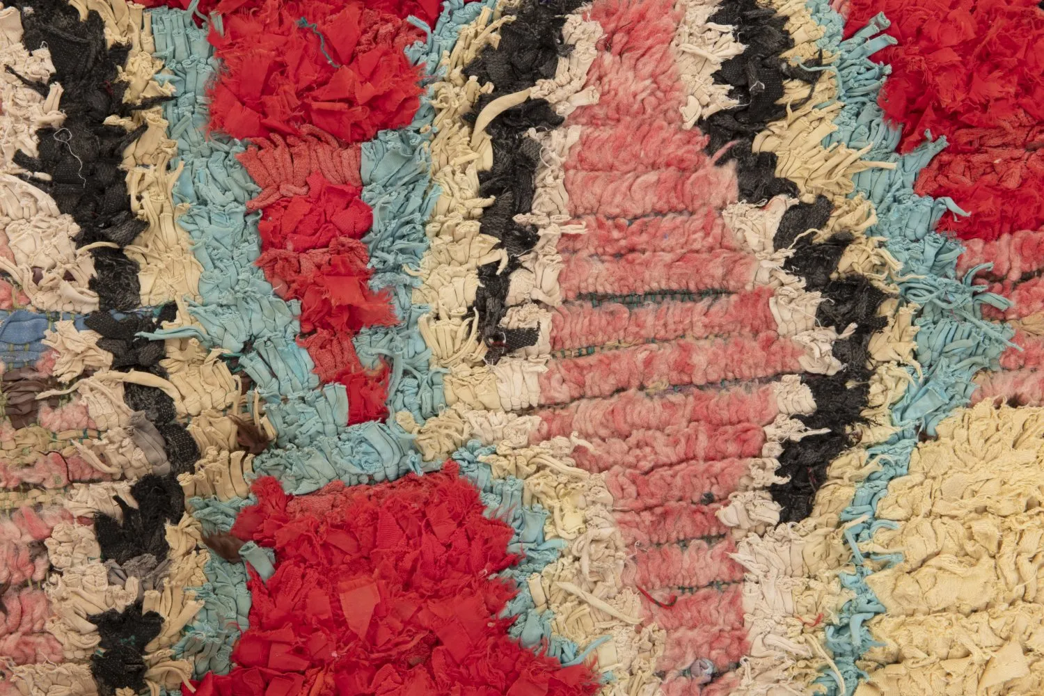 Marokkanische Berber Teppich Boucherouite 235 x 160 cm