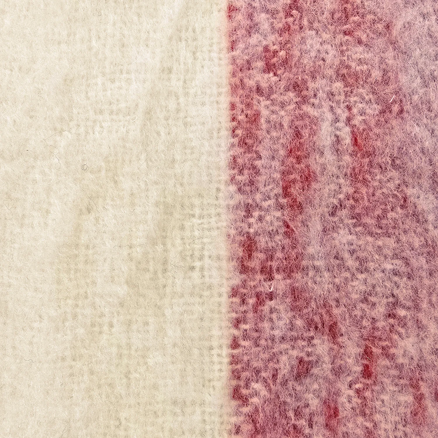 Decken - Wolldecke im Mischgewebe - Beatriz Stripe (rot/weiß)